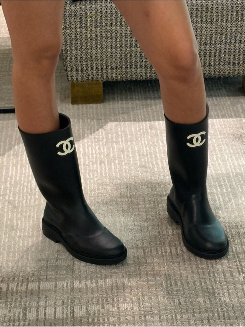 CHANEL Black Rain Boots with White CC Logo ***AUTHENTIC*** NEW WITH BOX SIZE 38 - Picture 10 of 12